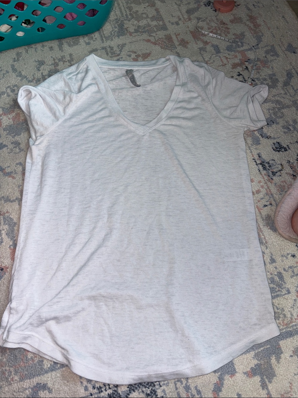 Athleta Women’s White V-Neck Short Sleeve Top size small